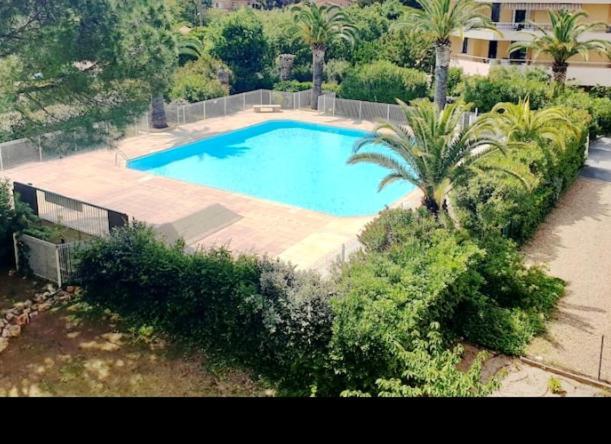 Merazur Fréjus エクステリア 写真